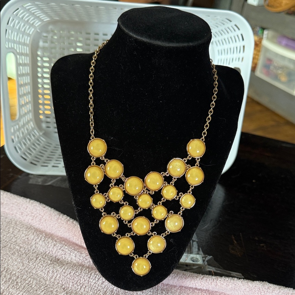 Elegant Gold Necklace with Yellow Accents